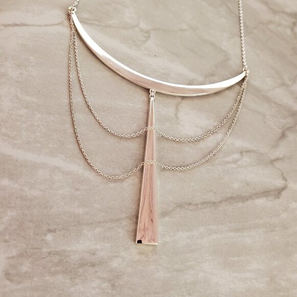 ✨ Stella and Dot Silver Marble Modern Minimalist Pendant Necklace ✨ - Picture 10 of 11
